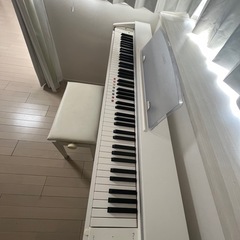 ピアノ　ホワイト　CASIOの画像