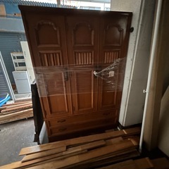 ロッカー、冷蔵庫、イス、三段ボックス、タンスの画像