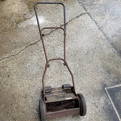 手押し芝刈機の画像