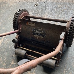 手押し芝刈機の画像