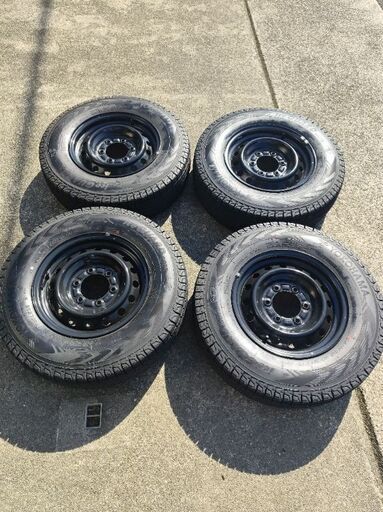 ハイエース用Yokohamaスタッドレス