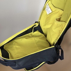 （受渡決定 連絡しないでください）Nike バックパック ブラック/イエローの画像