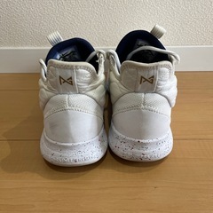 ナイキ PG 3 "USA" ホワイト/メタリック ゴールド-ミッドナイト ネイビーの画像