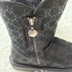 ふわモコ❗️内ボア美品❗️【チャンジャ】黒ショートブーツ 23cm ジップ付きの画像