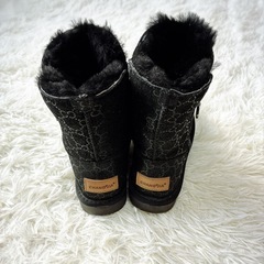 ふわモコ❗️内ボア美品❗️【チャンジャ】黒ショートブーツ 23cm ジップ付きの画像