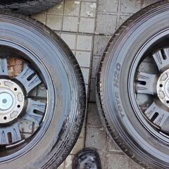 ハイエースで使用　タイヤ・ホイールセットの画像