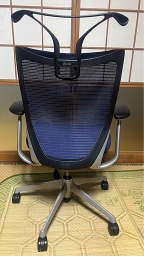 オカムラ　バロンチェア　ハンガー付き