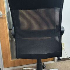 タダ！0円！無料！　椅子　ブラック　黒　仕事用　オフィス向け　在宅ワーク向け　キャスター付きの画像