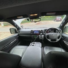 シートカバー１台分・エンジンフードカバーフロント、リア　ハイエース200系 標準ボディ用の画像