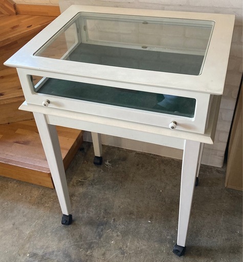 ショーケース型　机　テーブル　インテリア　アンティーク　ディスプレイ