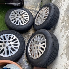 トヨタ純正タイヤホイールの画像