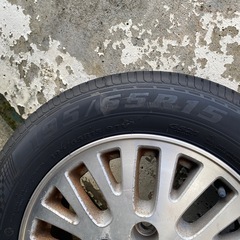 トヨタ純正タイヤホイールの画像