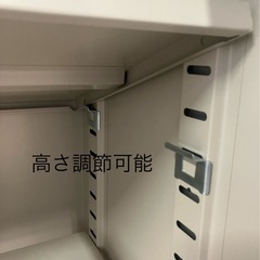 J560⭐️鍵付き　片開き書庫の画像