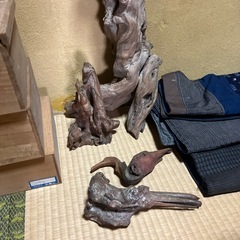 木のオブジェの画像