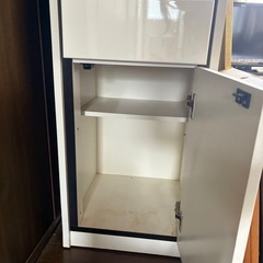 食器棚の画像