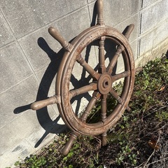 船の舵　小
の画像