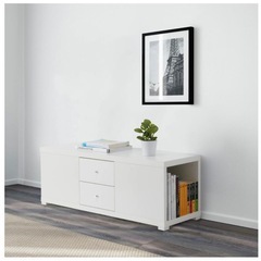 IKEA カラックス　テレビ台
の画像
