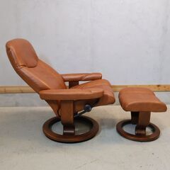 北欧ノルウェーのメーカーEKORNES(エコーネス)社のストレスレスチェアーです！！リビングはもちろんシアタールームなどにおススメの北欧デザインのオットマン付きのパーソナルチェアー♪の画像