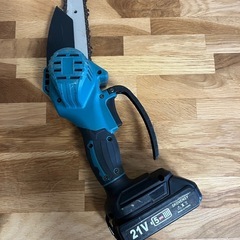 小型チェンソー 充電式の画像