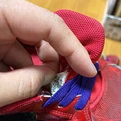 赤　スニーカー　18センチの画像