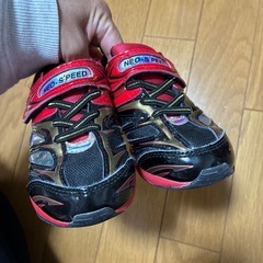 黒×赤　スニーカー　18センチの画像