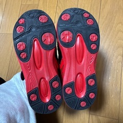 黒×赤　スニーカー　18センチの画像