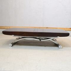 イタリアの家具ブランド”OZZIO ITALIA(オッジオイタリア)”のSVILUPPINO(ズヴィルッピーノ)エクステンションテーブルです。昇降と伸長機能がついたモダンなリビングダイニングテーブル！の画像