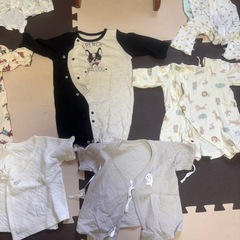 赤ちゃん用服 +アルク木製ローチェアの画像