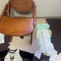 赤ちゃん用服 +アルク木製ローチェアの画像