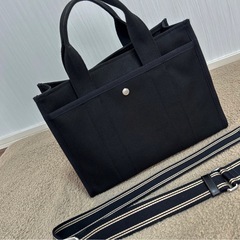 COACH カーゴトートの画像