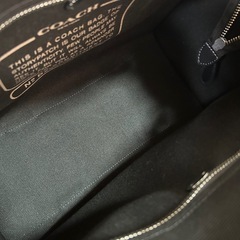 COACH カーゴトートの画像