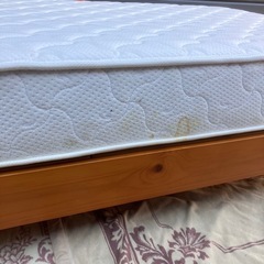 無料　すのこシングルサイズベッド　マットレス汚れ有りますの画像
