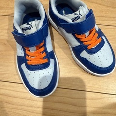 スニーカーの画像