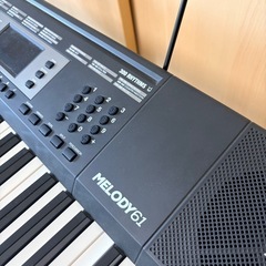 ALESIS 電子ピアノ MELODY61　スタンド付きの画像