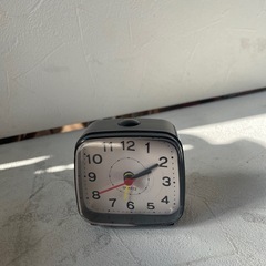目覚まし時計の画像