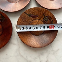 木製彫刻付き茶托5枚セットの画像