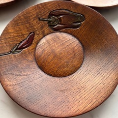 木製彫刻付き茶托5枚セットの画像