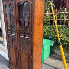 アンティーク本棚の画像