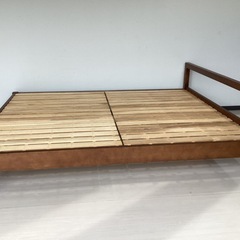 クイーンベッド枠　【町田市再生家具】　252175の画像
