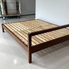 クイーンベッド枠　【町田市再生家具】　252175の画像
