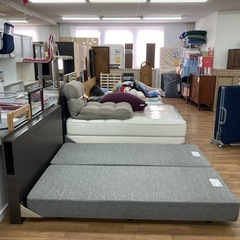 💚ベッドフェア開催 期間限定の特別価格！💚S024 ⭐ SIMMONS シモンズ BOXSPRING クイーンサイズ 幅160.5cm USED 綺麗の画像