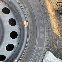 スタッドレスタイヤ　175 65 15 ブリヂストンVRXの画像