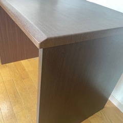 無料美品！シンプルデスク&クリップライトの画像