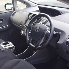 ＼ 誰でも車が買える次世代低与信ローン専門店／ 安心の１年保証付き 距離無制限！中古車販売 カーメル山梨店　平成26年　トヨタ　プリウスα　88,929㌔の画像