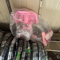 自転車タイヤ椅子カゴの画像