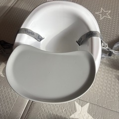 美品バンボ⭐︎テーブルとピンクの椅子付き！の画像