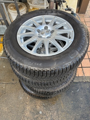 スタッドレスタイヤ+アルミホイールセット　215/65R15