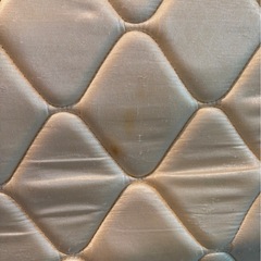 セミシングルのマットレスの画像