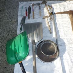 園芸用　道具　一式　スコップ、クワ、つるはし、鎌、つちふるい、などの画像