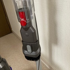 お譲り先決定【ジャンク】ダイソンv12 本体破損ありの画像